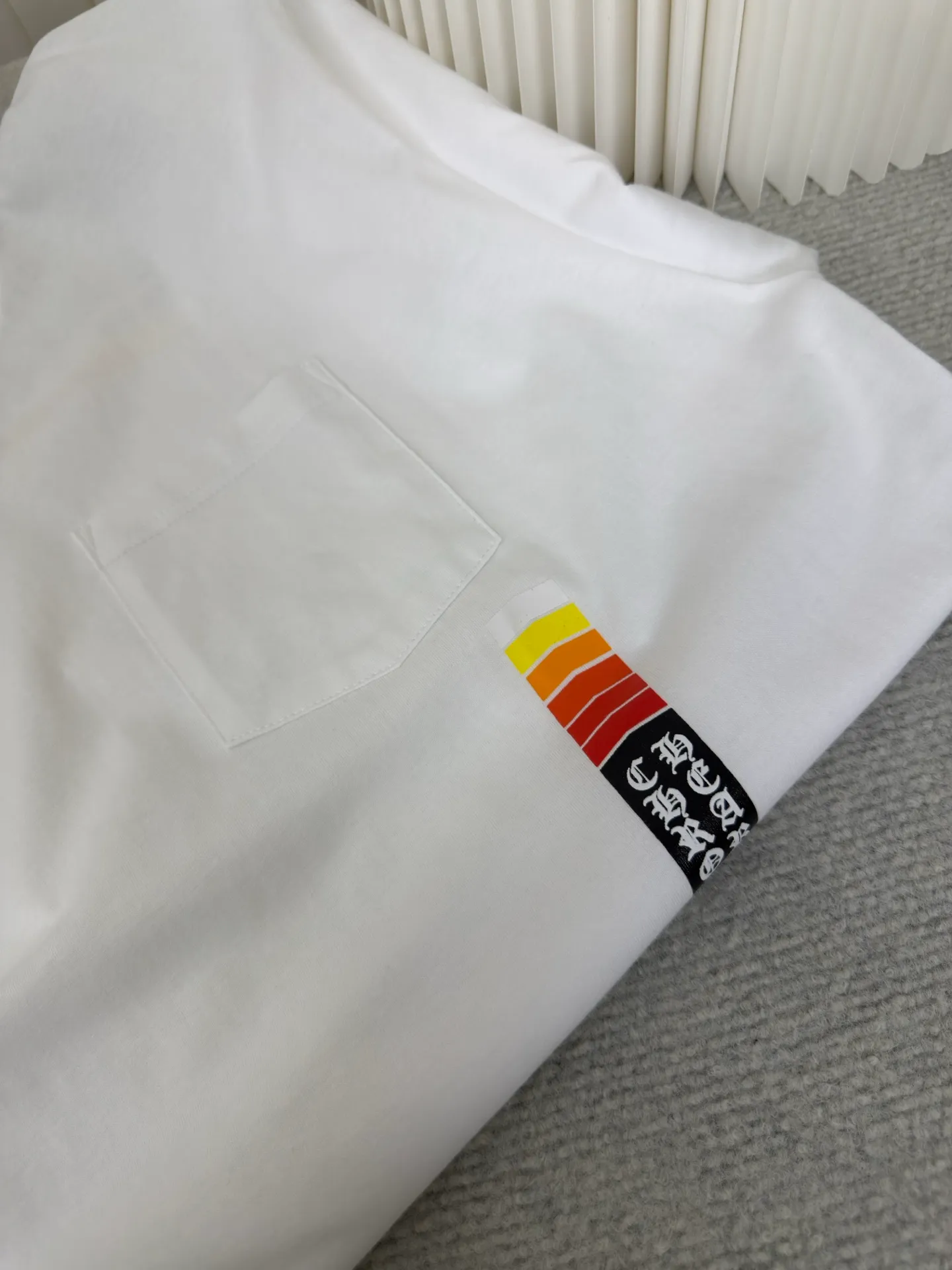 P240 Chrome Hearts Energy Bar Short Sleeves Authentic Open Edition - Physical Counter - Top Luxury Quality 🆚 Instant sale of all editions on the market Fabric is made of 26 weave 200g cotton material Printing is ink printing Customized accessories Size S M L